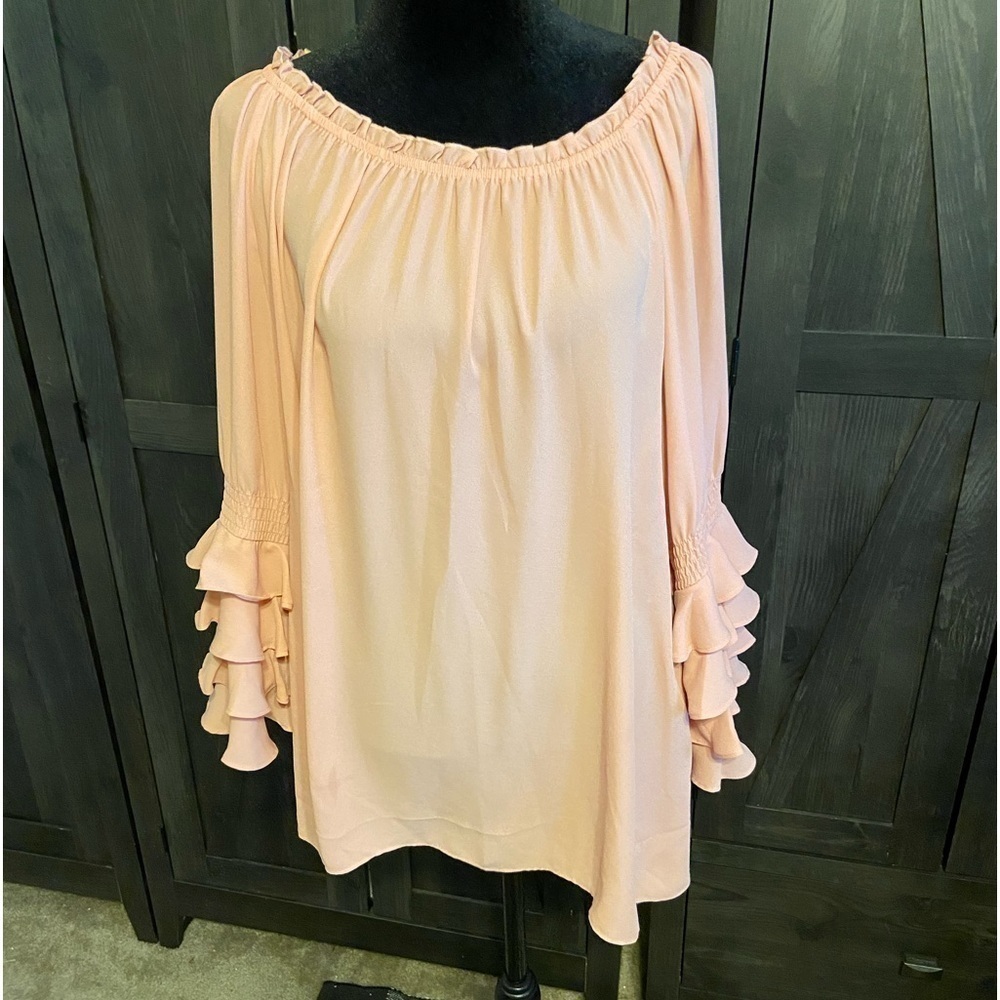 Peach off the shoulder top Size 18/20